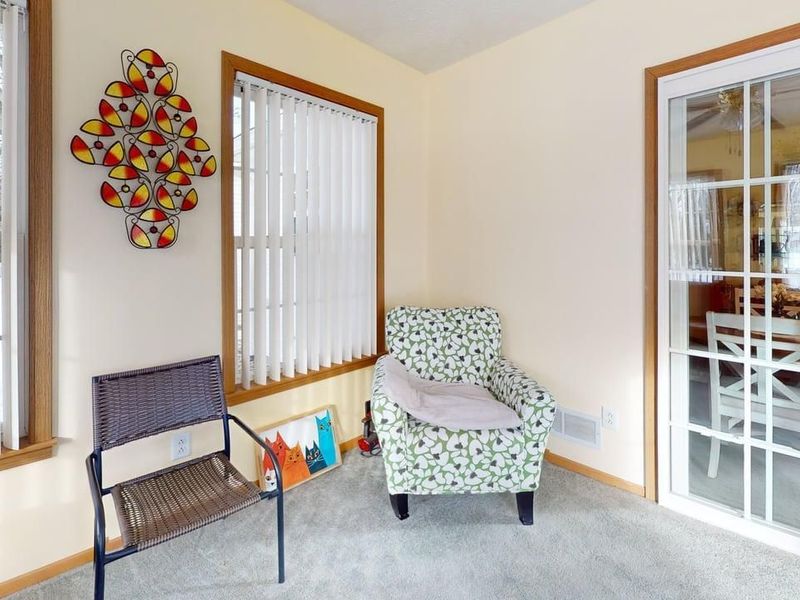 338 E Howard, Willard, OH 44890 Photo 8