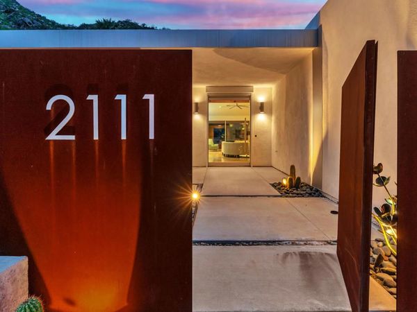 2111 S Camino Barranca, Palm Springs, CA 92264