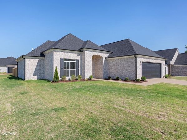 6 Creekbend Cove, Jackson, TN 38305