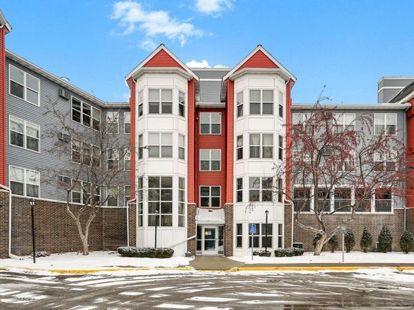 720 3rd Avenue NE, Unit 319, Minneapolis, MN 55413