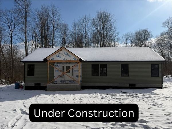 2064 Burning Tree Lane, Youngstown, OH 44505