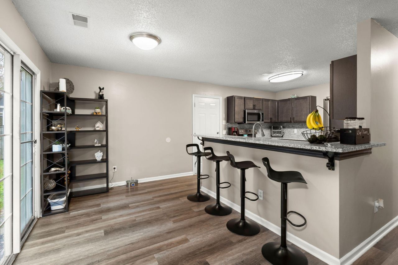 77 Blue Jasmine Lane Photo 12