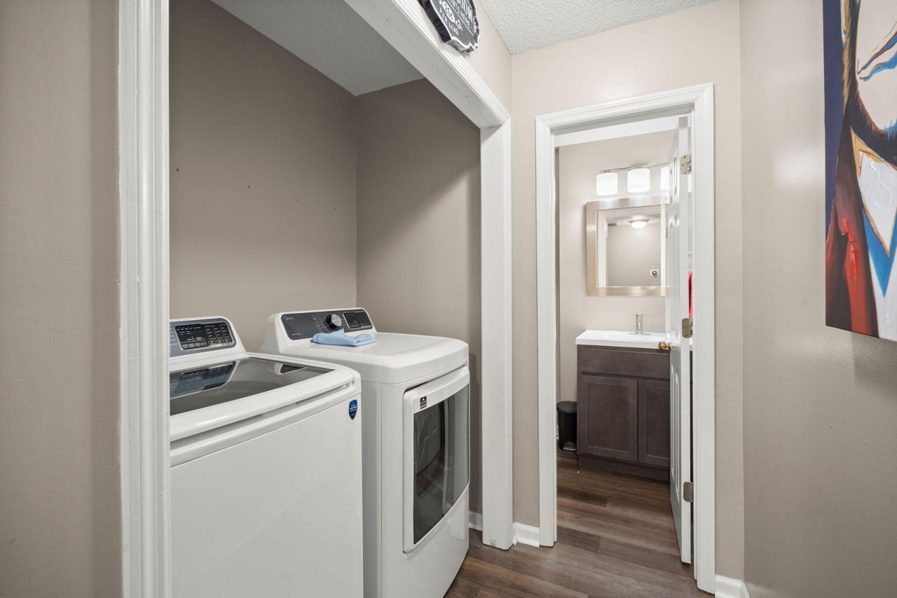 77 Blue Jasmine Lane Photo 17