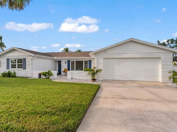 8418 FLAGSTONE DRIVE, TAMPA, FL 33615