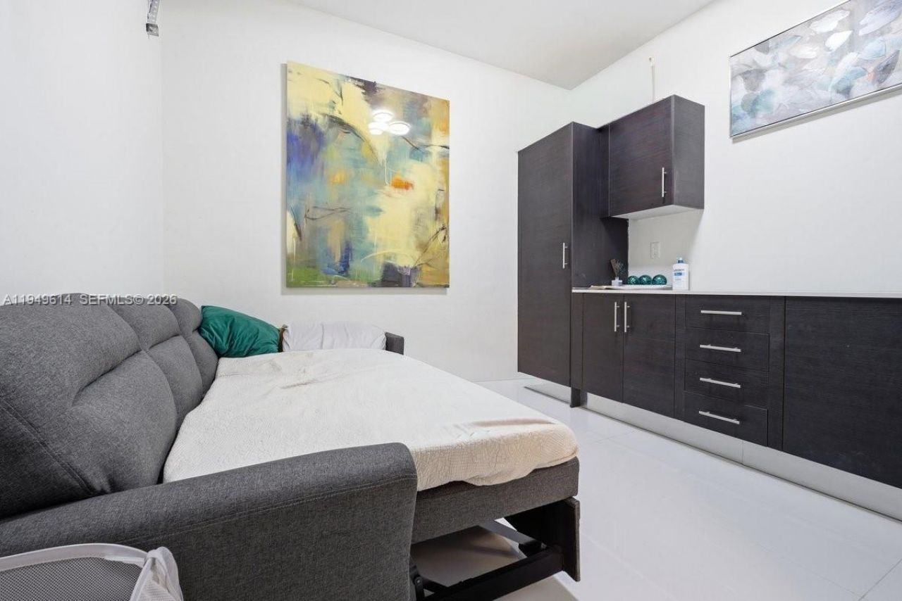 7026 NW 103rd Pl, Doral, FL 33178 Photo