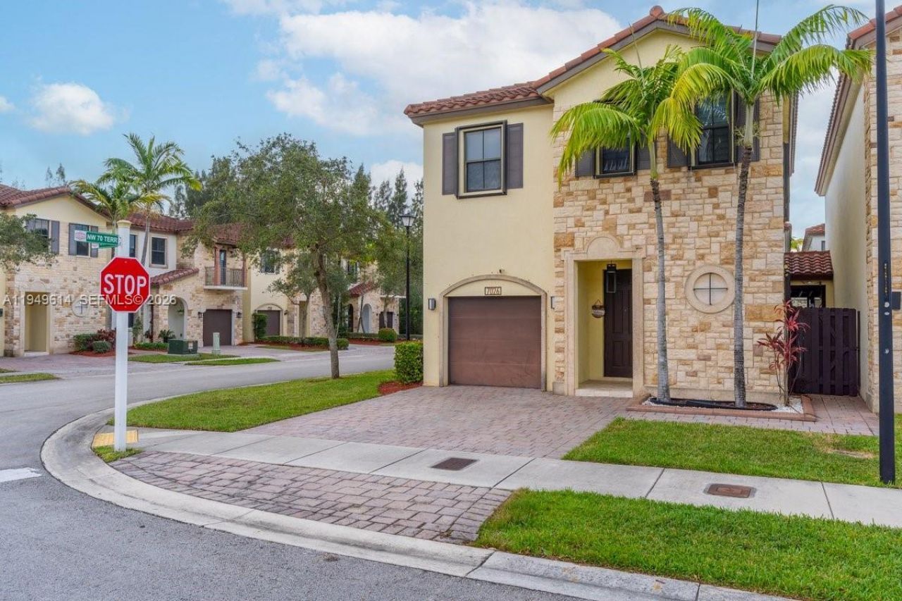 7026 NW 103rd Pl, Doral, FL 33178 Photo
