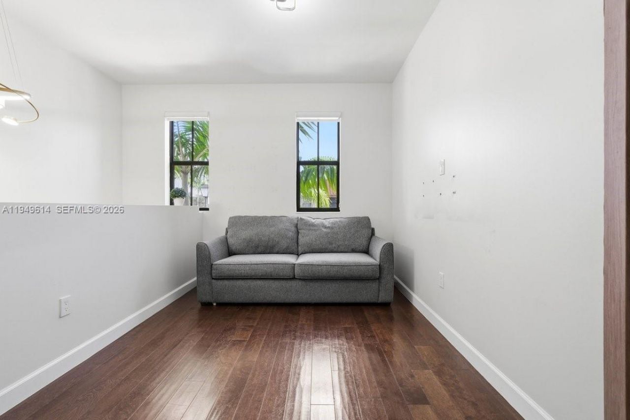 7026 NW 103rd Pl, Doral, FL 33178 Photo