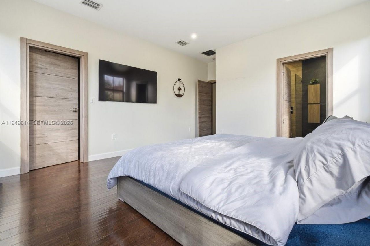 7026 NW 103rd Pl, Doral, FL 33178 Photo