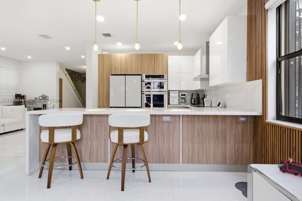 7026 NW 103rd Pl, Doral, FL 33178 Photo