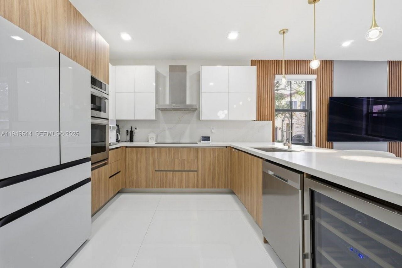 7026 NW 103rd Pl, Doral, FL 33178 Photo