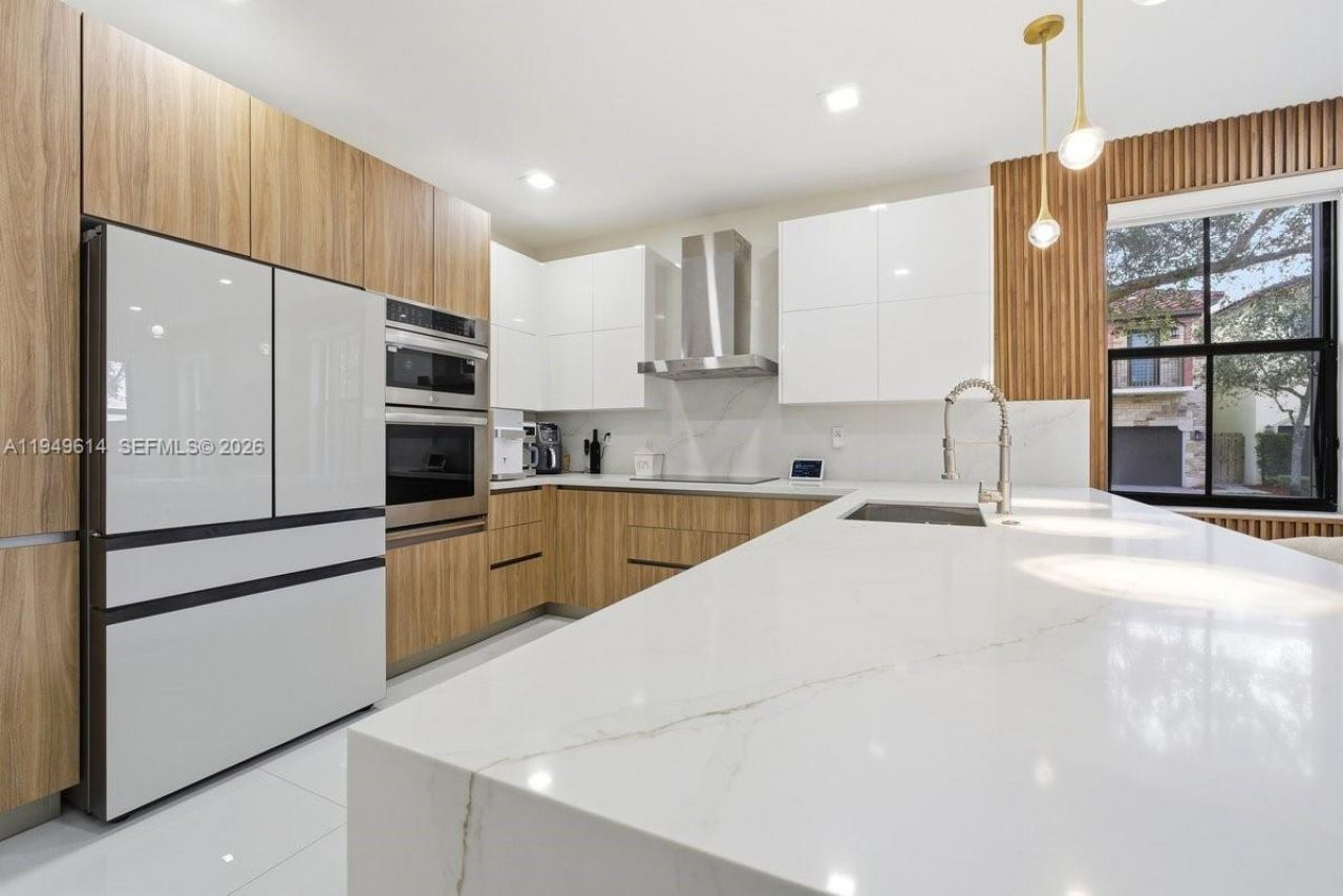 7026 NW 103rd Pl, Doral, FL 33178 Photo