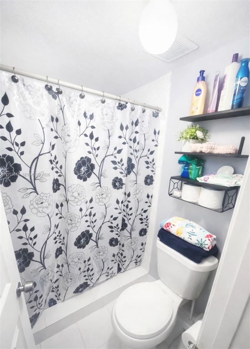 13715 Kendale Lakes Cir, Unit A-116, Miami, FL 33183 Photo