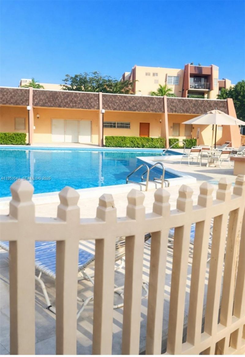 13715 Kendale Lakes Cir, Unit A-116, Miami, FL 33183 Photo