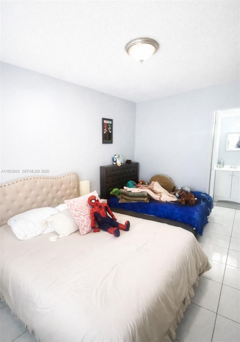 13715 Kendale Lakes Cir, Unit A-116, Miami, FL 33183 Photo