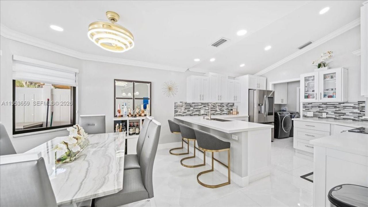 11611 SW 9th Ct, Pembroke Pines, FL 33025 Photo