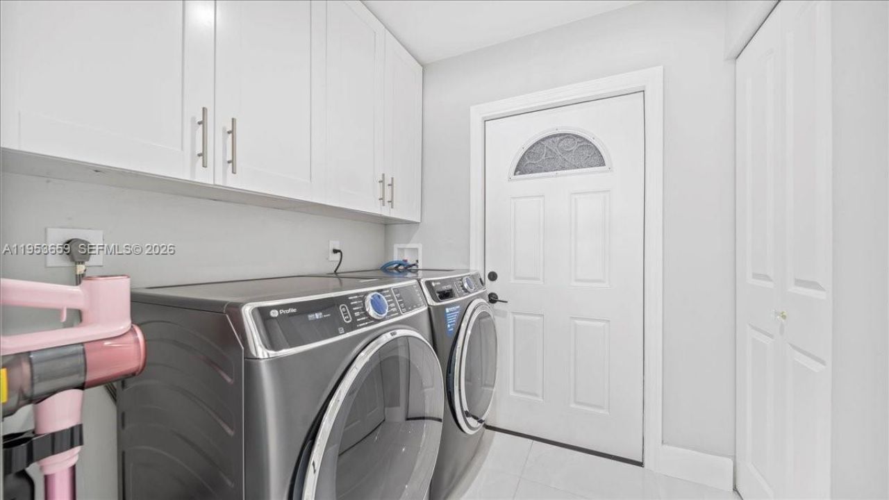 11611 SW 9th Ct, Pembroke Pines, FL 33025 Photo