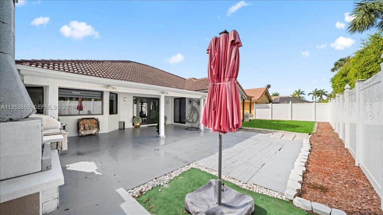 11611 SW 9th Ct, Pembroke Pines, FL 33025 Photo