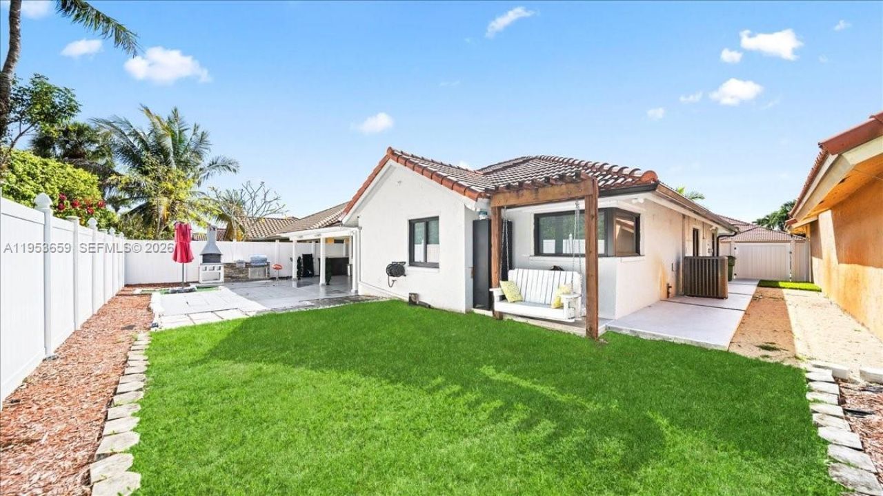 11611 SW 9th Ct, Pembroke Pines, FL 33025 Photo