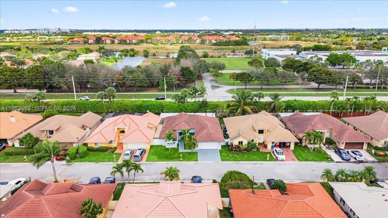 11611 SW 9th Ct, Pembroke Pines, FL 33025 Photo