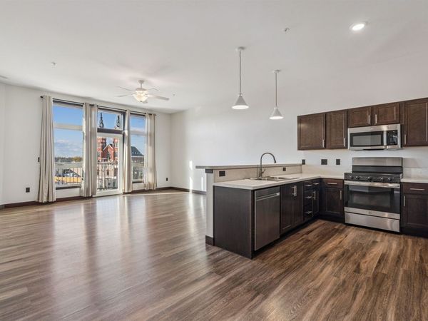 120 Twin Steeples Circle NE #204, Dyersville, IA 52040