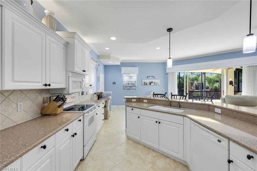 8532 Via Lungomare Cir, Unit 202, Estero, FL 33928 Photo