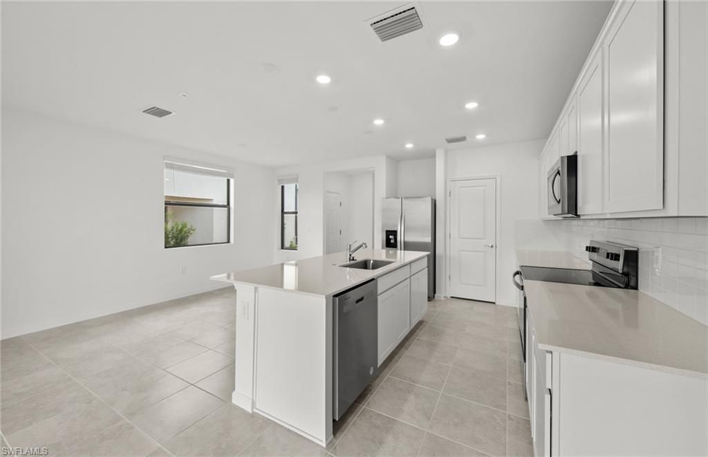 1697 Lake Jessup Cir, Cape Coral, FL 33909 Photo