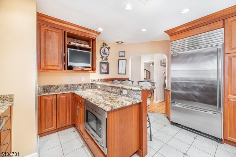 1094 Mcbride Ave, Woodland Park, NJ 07424 Main Photo