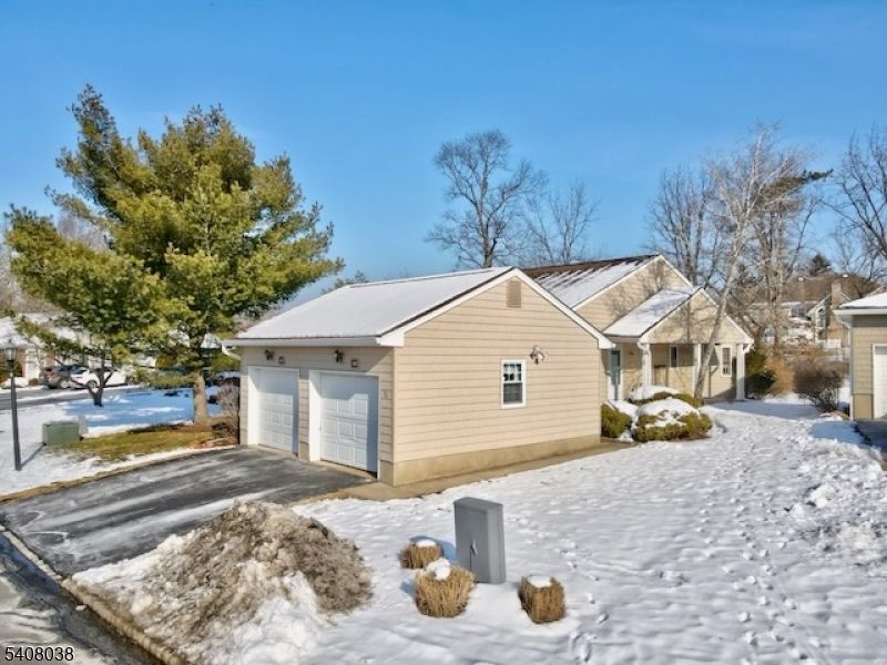 36 Brandywyne Dr, Florham Park, NJ 07932 Main Photo