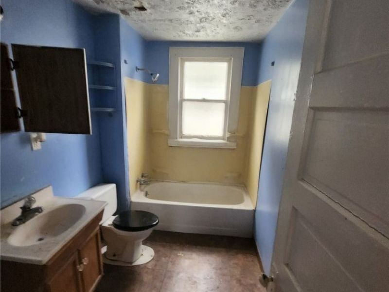 16204 Arcade Avenue, Cleveland, OH 44110 Photo 16