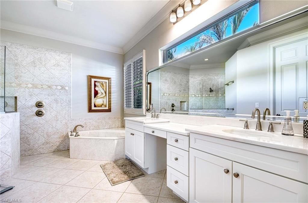 3002 Crayton Rd, Naples, FL 34103 Photo