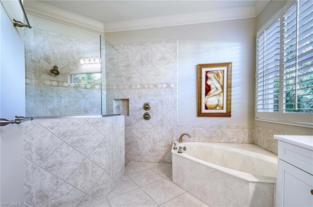 3002 Crayton Rd, Naples, FL 34103 Photo