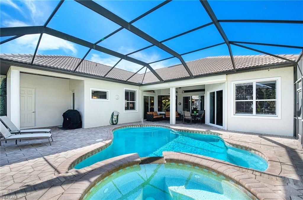 3002 Crayton Rd, Naples, FL 34103 Photo