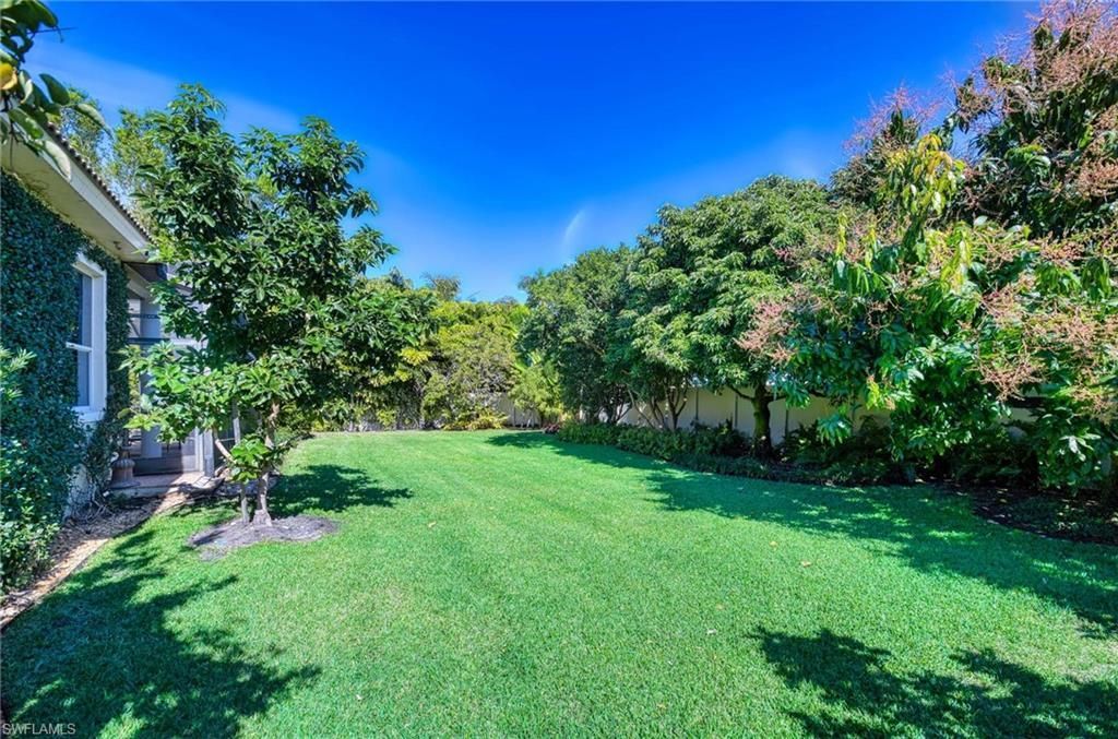 3002 Crayton Rd, Naples, FL 34103 Photo