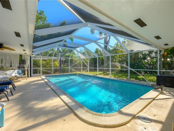 550 NE 5th St, Pompano Beach, FL 33060