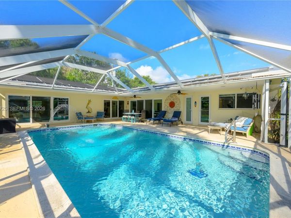 550 NE 5th St, Pompano Beach, FL 33060