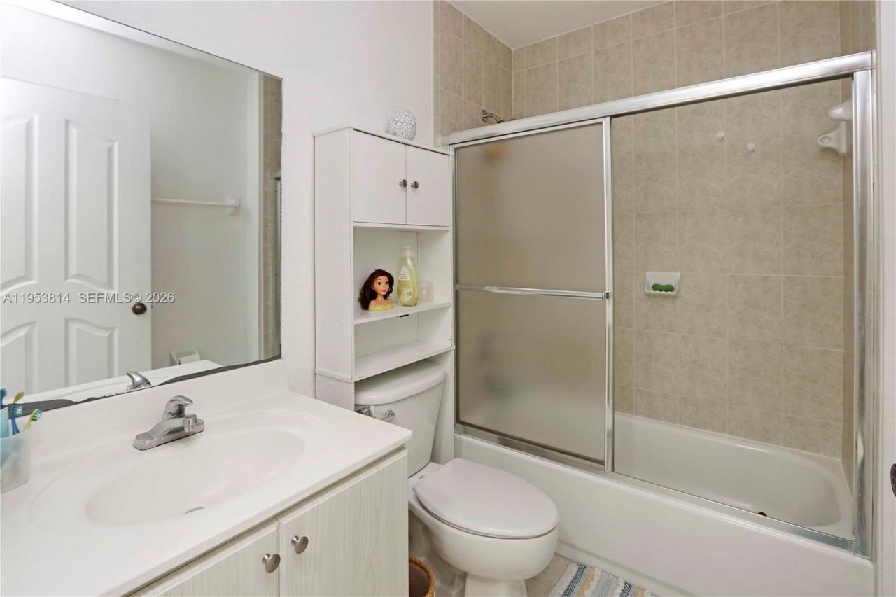 10921 NW 88th Ter , Unit 1303, Doral, FL 33178 Photo