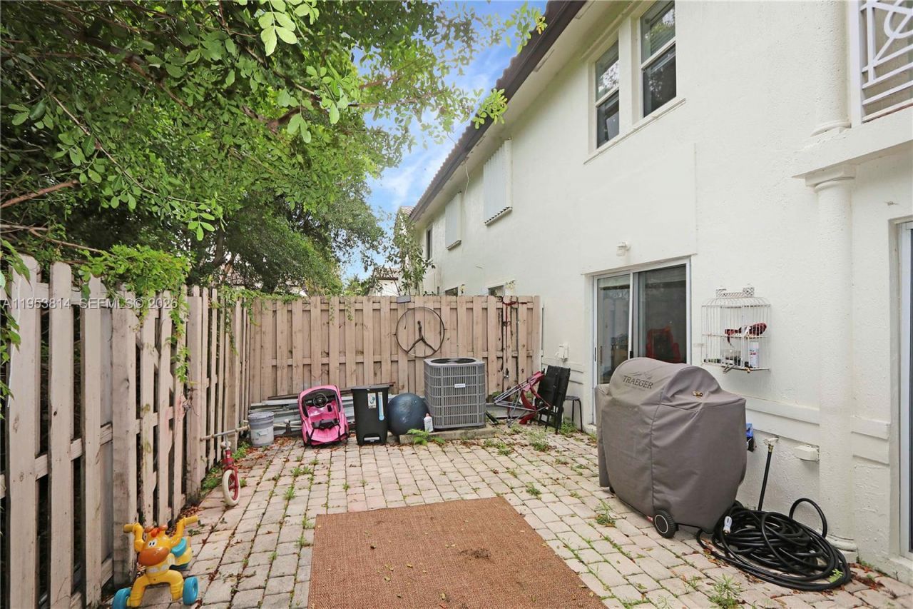 10921 NW 88th Ter , Unit 1303, Doral, FL 33178 Photo