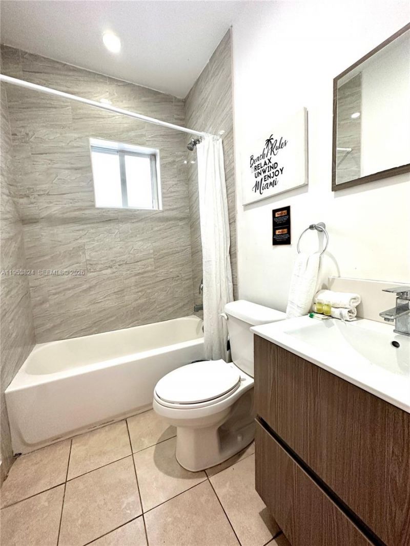 1684 SW 10th St , Miami, FL 33135 Photo