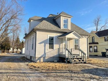 1103 7th Street NW, Faribault, MN 55021