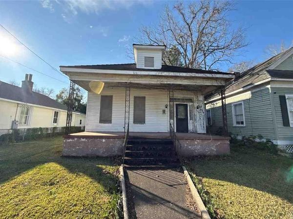 121 Item Avenue, Mobile, AL 36607