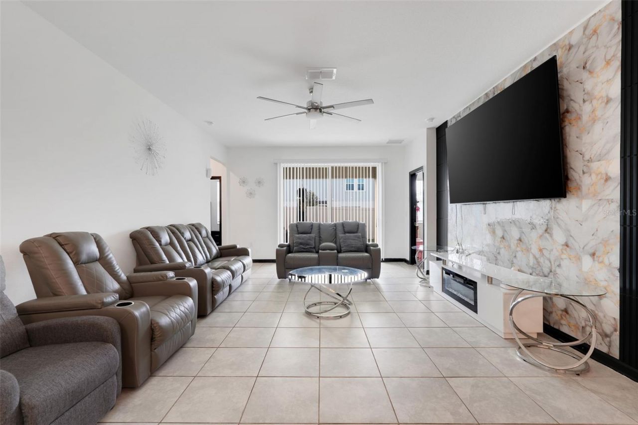 1052 Holden Way, Eagle Lake, FL 33839 Photo