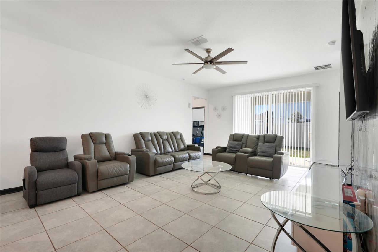 1052 Holden Way, Eagle Lake, FL 33839 Photo