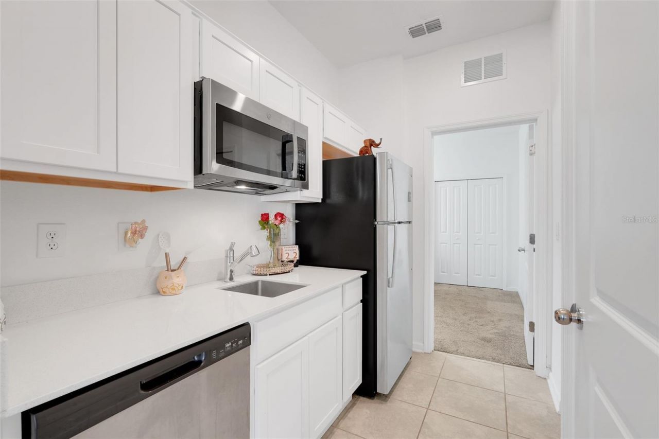 1052 Holden Way, Eagle Lake, FL 33839 Photo