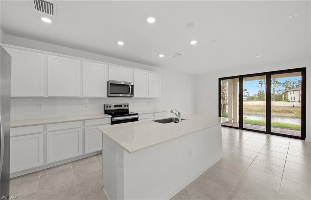 1690 Lake Jessup Cir, Cape Coral, FL 33909 Photo