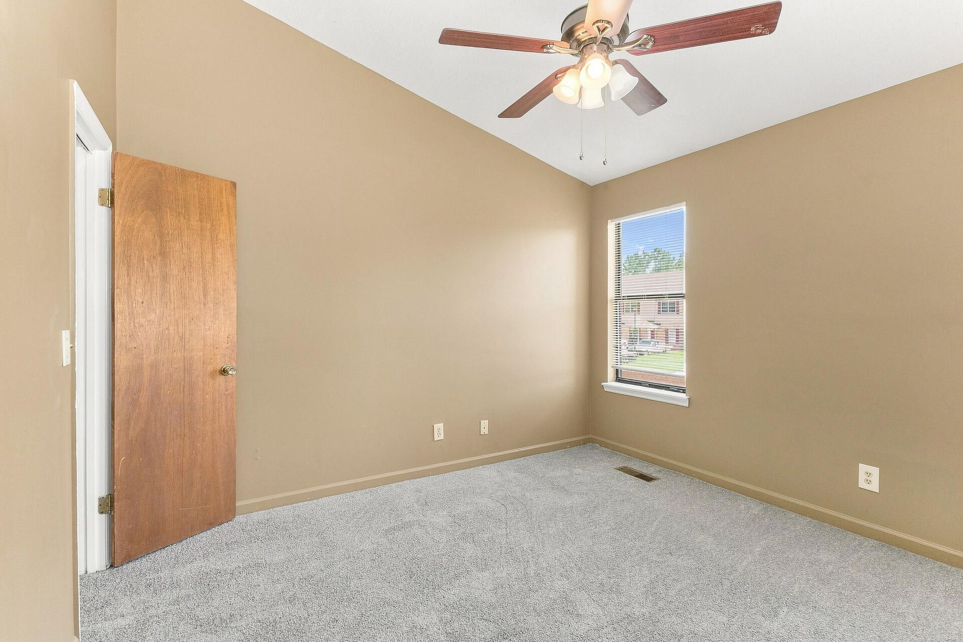 169 Pine Shadow Drive Photo 8