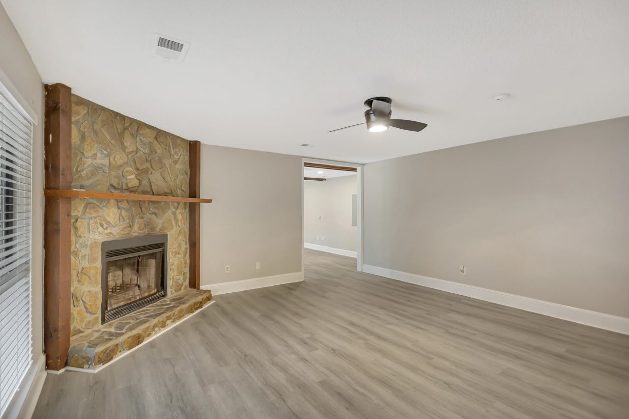 213 Sagebrush Lane Photo 10