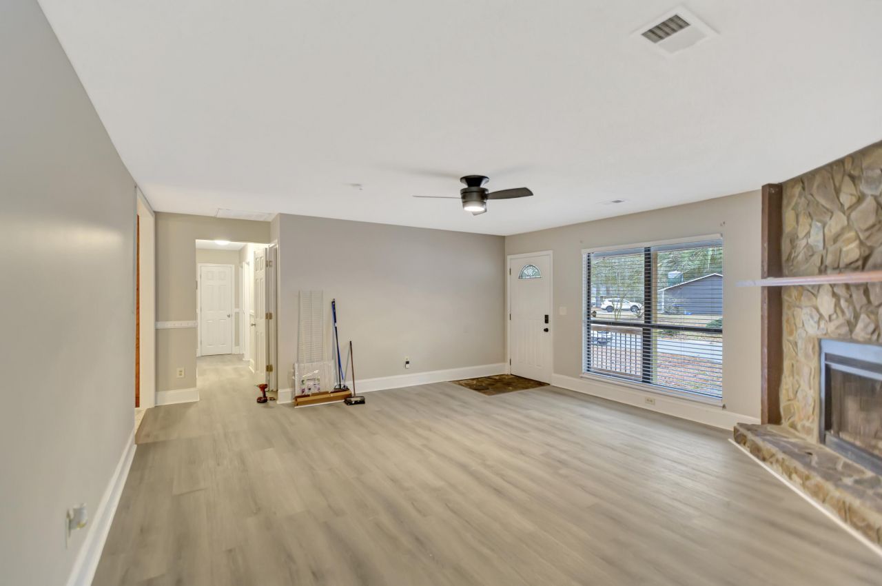 213 Sagebrush Lane Photo 11