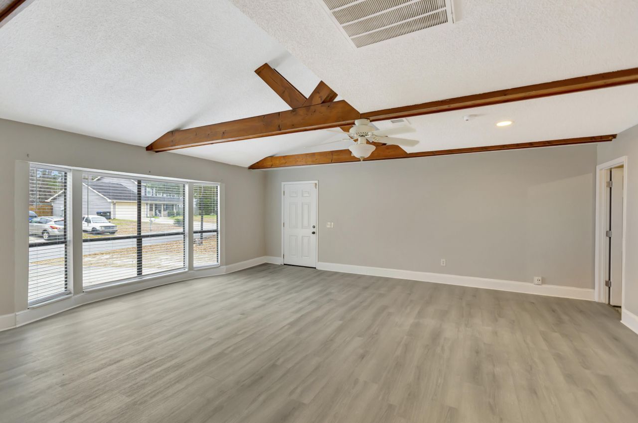 213 Sagebrush Lane Photo 12