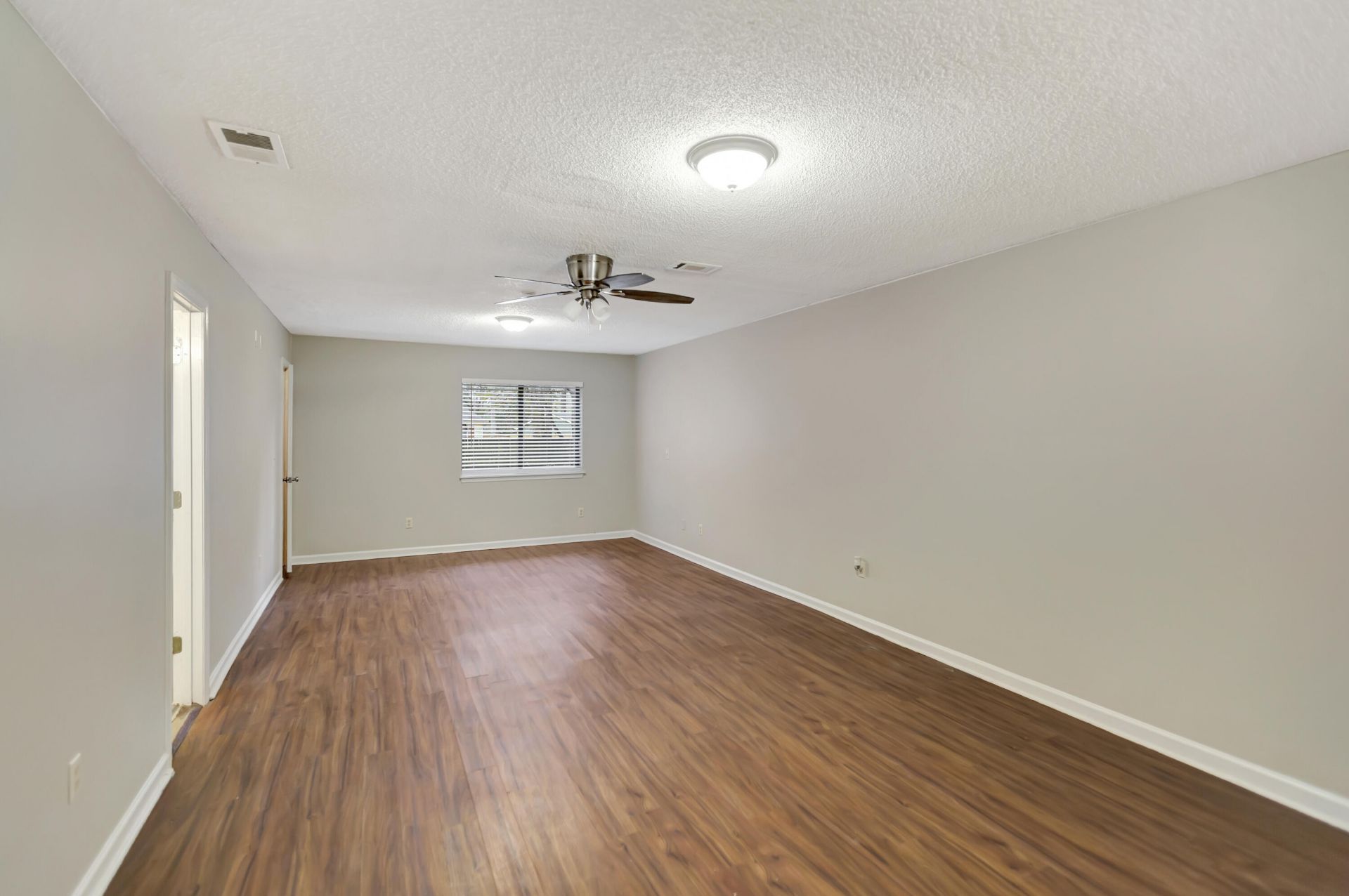 213 Sagebrush Lane Photo 14