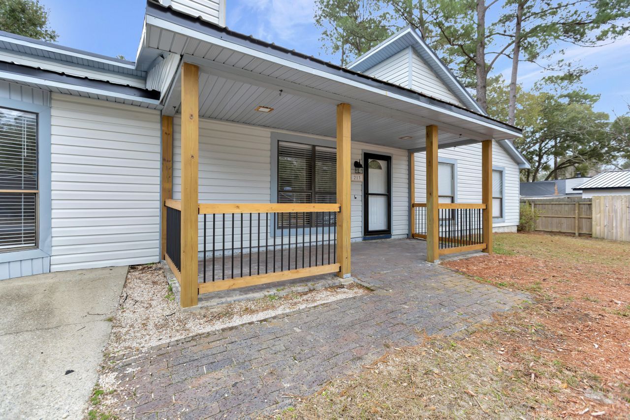 213 Sagebrush Lane Photo 4